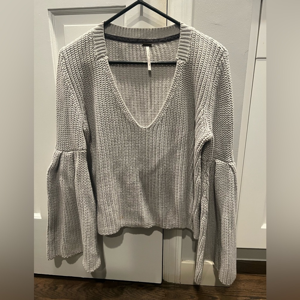 Free People Damsel Sweater Womens Small Gray  V-Neck Chunky Bell Sleeve Boho